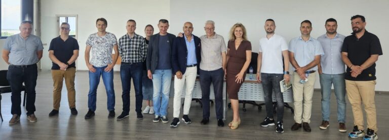 Среща за училището в Бенковски с бизнеса