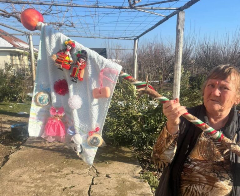 Бабинден в Маноле